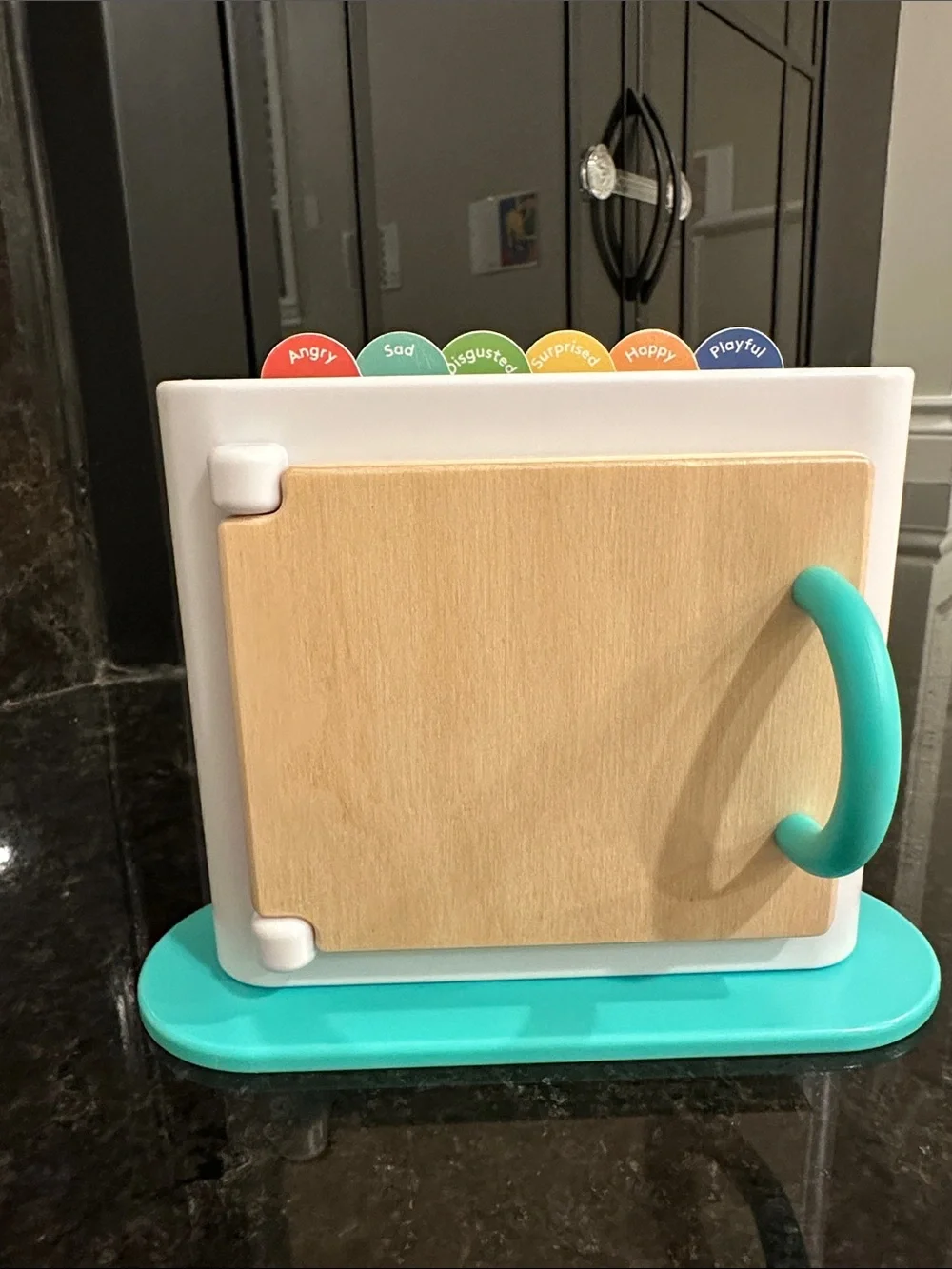 Lovevery Emotion Match Mirror & Card Set